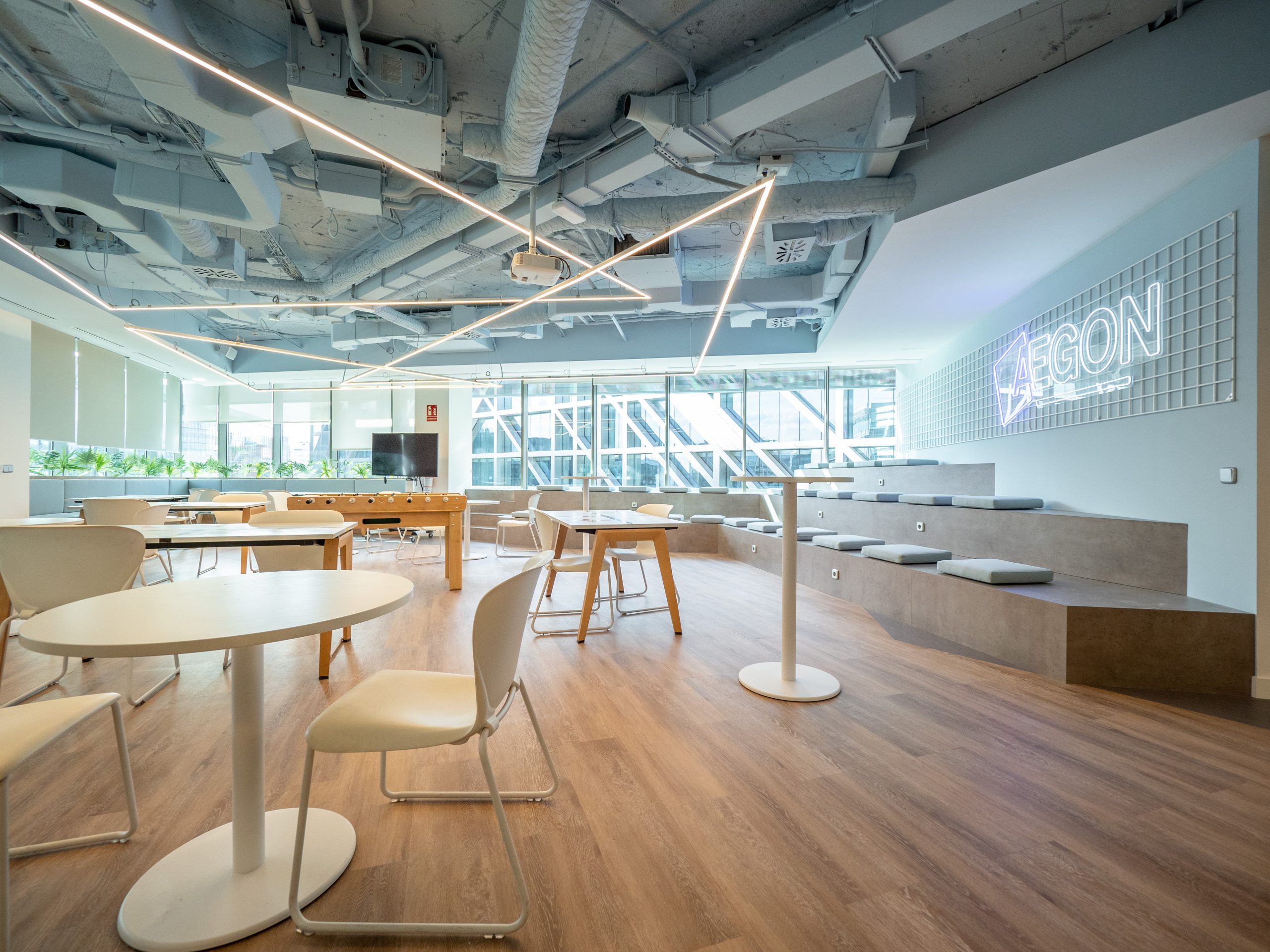 oficinas y salas para trabajar en aegon